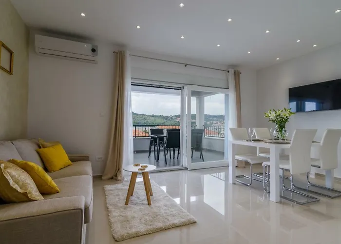 Aa 1 Apartman Trogir