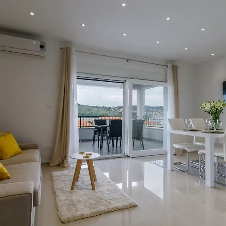 Aa 1 Lägenhet Trogir